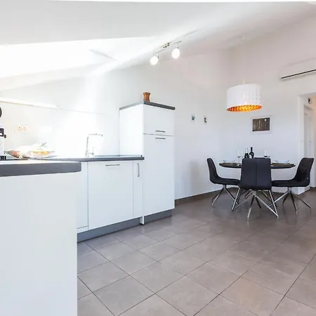 2a Casa de hóspedes Petrcane