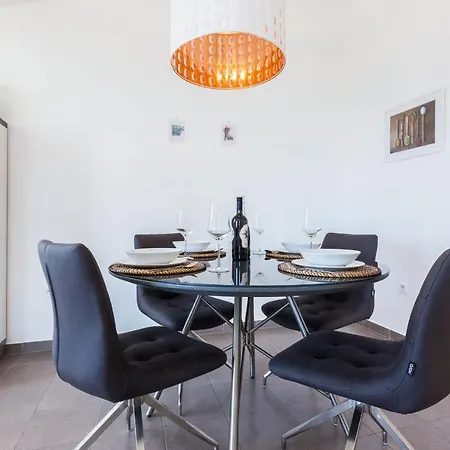 Guest house 2a Petrcane